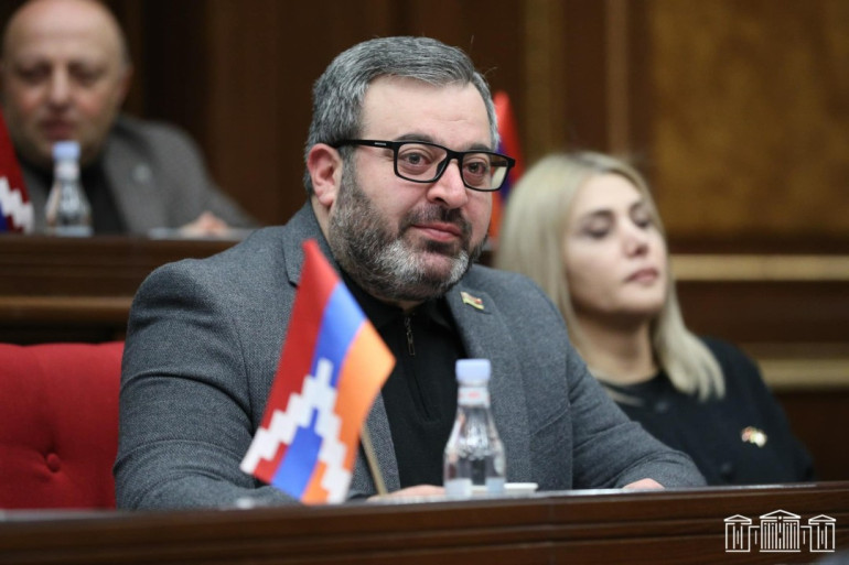 Hundreds of cars loaded with plums, peaches, are allowed to enter Russia. Garnik Danielyan (video)