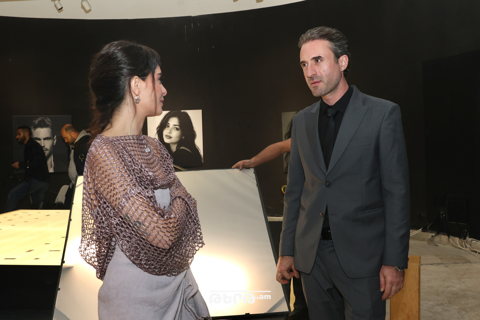 «Հպում». նոր դրամա սիրո, խանդի, դավաճանության ու ճշմարտության անվերջ փնտրտուքի մասին (լուսանկարներ) «Հպում». նոր դրամա սիրո, խանդի, դավաճանության ու ճշմարտության անվերջ փնտրտուքի մասին (լուսանկարներ)
