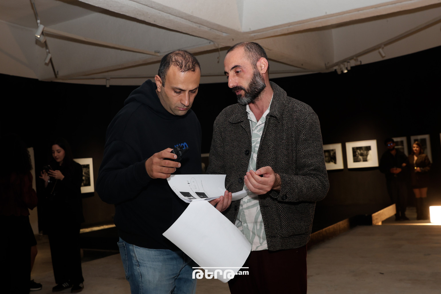 «Հպում». նոր դրամա սիրո, խանդի, դավաճանության ու ճշմարտության անվերջ փնտրտուքի մասին (լուսանկարներ) «Հպում». նոր դրամա սիրո, խանդի, դավաճանության ու ճշմարտության անվերջ փնտրտուքի մասին (լուսանկարներ)