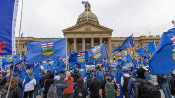 Canada: Alberta votes on holding independence referendum