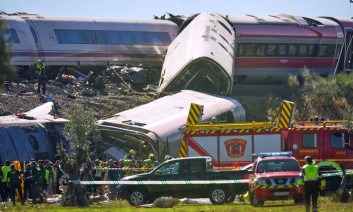 High-speed train crash in Spain kills at least 64, injures 80 High-speed train crash in Spain kills at least 64, injures 80