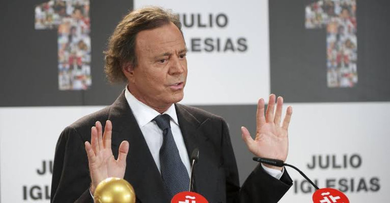 Spanish singer Julio Iglesias sues Spain's deputy PM Yolanda Díaz, demands €50,000