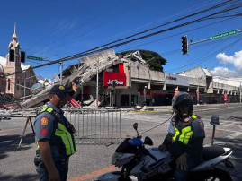 Deadly 7.8 magnitude earthquake hits southern Philippines