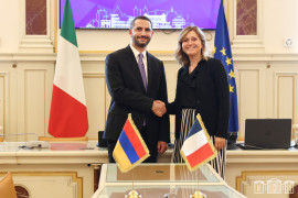 Meeting between Ruben Rubinyan and the President of the French National Assembly focusesed on the strong and friendly relations between Armenia and France