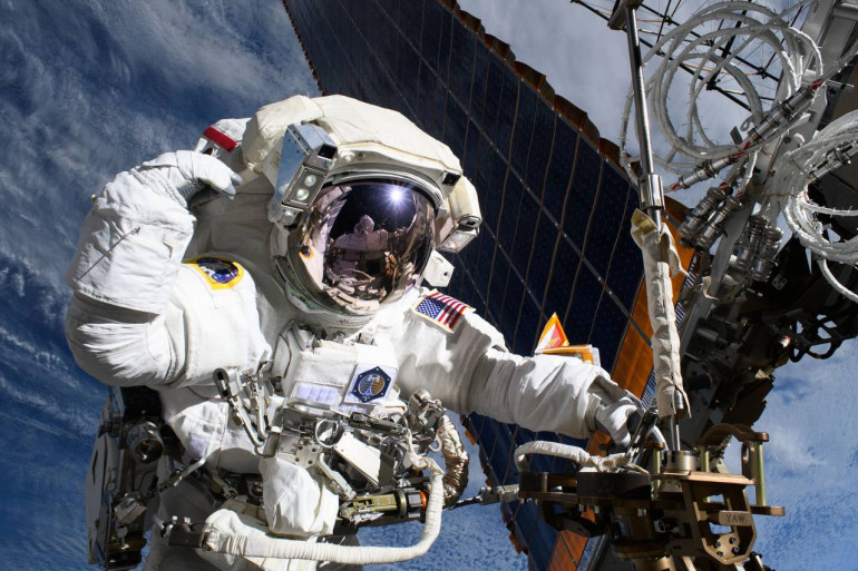 Artemis II: установлен рекорд удаленности человека от Земли