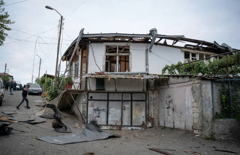 Коммерсантъ-ը ֆոտոշարքով անդրադարձել է Ադրբեջանի կողմից Արցախի նկատմամբ հարձակմանն ու երևանյան ցույցերին Коммерсантъ-ը ֆոտոշարքով անդրադարձել է Ադրբեջանի կողմից Արցախի նկատմամբ հարձակմանն ու երևանյան ցույցերին
