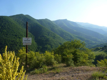 Անտառի «վերքերը». ադրբեջանցիները զшվթել են Շիկահողի արգելոցի մոտ 1/6 մասը․ Hetq.am Անտառի «վերքերը». ադրբեջանցիները զшվթել են Շիկահողի արգելոցի մոտ 1/6 մասը․ Hetq.am