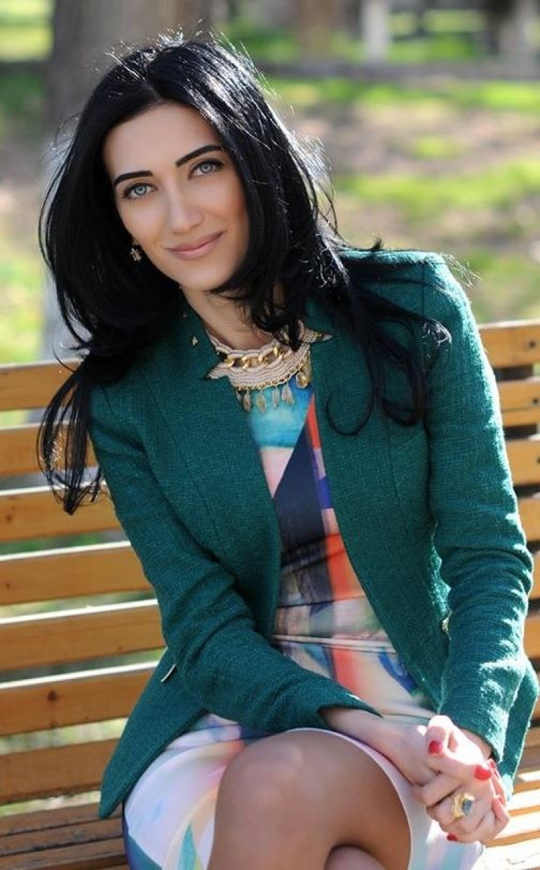 Այսօր Արփինե Հովհաննիսյանի ծննդյան օրն է