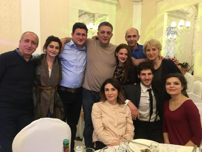 «Կյանք ու կռիվ» ֆիլմի աձնակազմի խնջույքը՝ պետական մրցանակի արժանանալու առթիվ