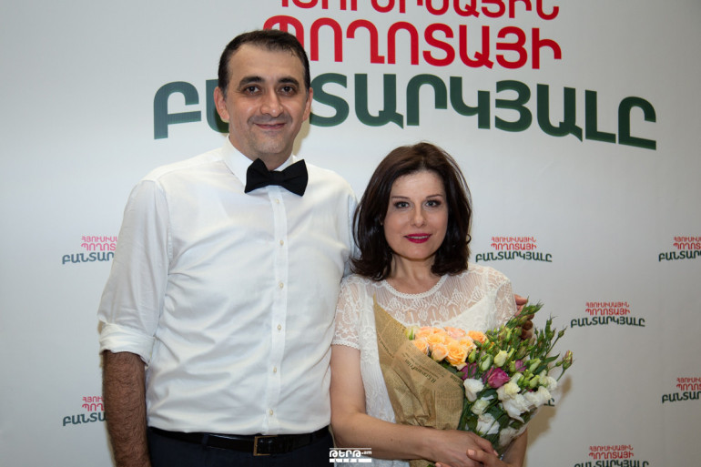 Շոու բիզնեսի հայտնի դեմքերը` Մկրտիչ Արզումանյանի մասնակցությամբ տրագիկոմեդիայի պրեմիերային