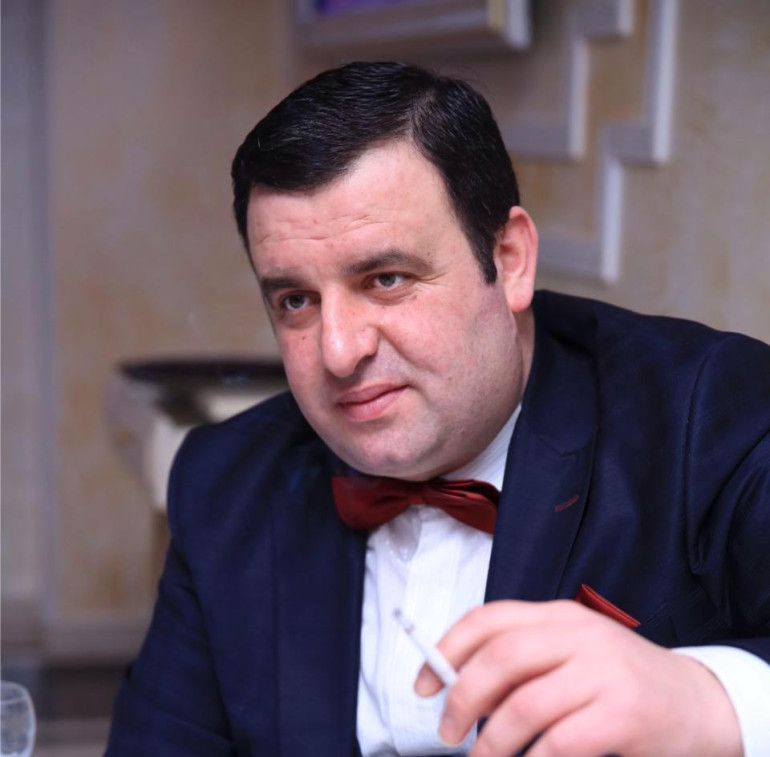 «Գուցե այս դերը պատճառ դառնա, որ վերադառնամ Հայաստան»․ դերասան Հմայակ Հակոբյանը` «Պատվից առավել» հեռուստանովելում նկարահանվելու և Հայաստան վերադառնալու ցանկության մասին