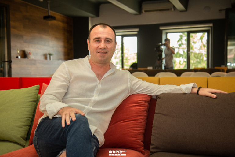 «ԱրմենիաТV»-ի գլխավոր պրոդյուսեր Ռուբեն Մխիթարյանը՝ մեդիադաշտում գոլ խփելու և թիրախային լսարան ձեռք բերելու մասին