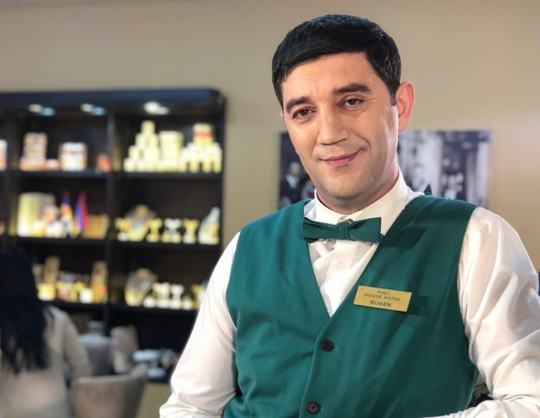 «Հասցրել եմ տուն ձեռք բերել, ամուսնացել եմ, երեխա դեռ չունեմ՝ կունենամ և արդեն մի հարյուր ծառ տնկած կլինեմ»․ Գարիկ Սեփխանյանը՝ 36-ամյակի, տարեդարձը չնշելու և նորությունների մասին «Հասցրել եմ տուն ձեռք բերել, ամուսնացել եմ, երեխա դեռ չունեմ՝ կունենամ և արդեն մի հարյուր ծառ տնկած կլինեմ»․ Գարիկ Սեփխանյանը՝ 36-ամյակի, տարեդարձը չնշելու և նորությունների մասին