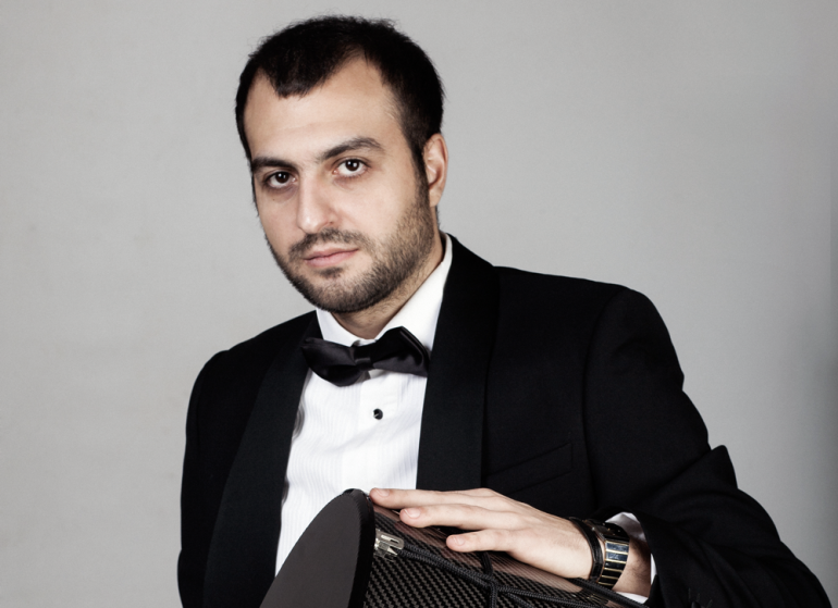 «Հայկական դհոլ» նվագելու առանձնահատկություններն ու հմտությունները՝ Էֆոյի «Դհոլի բանալի» ուսումնական ձեռնարկում