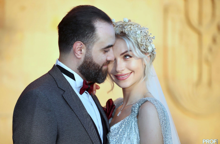 «Տարեդարձդ շնորհավոր, իմ միակ». Սոֆյա Պողոսյանի շնորհավորանքը ամուսնուն (հոլովակ)