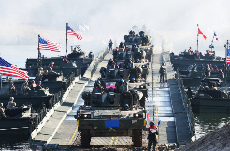 Республика Корея, США и Япония проводят военные учения Freedom Edge Республика Корея, США и Япония проводят военные учения Freedom Edge