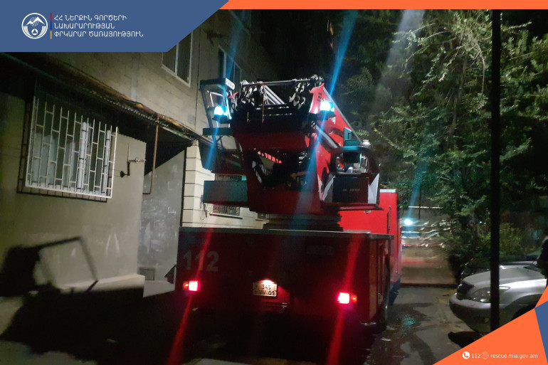 Հրդեհ՝ Վրացական փողոցի շենքերից մեկի տանիքում Հրդեհ՝ Վրացական փողոցի շենքերից մեկի տանիքում