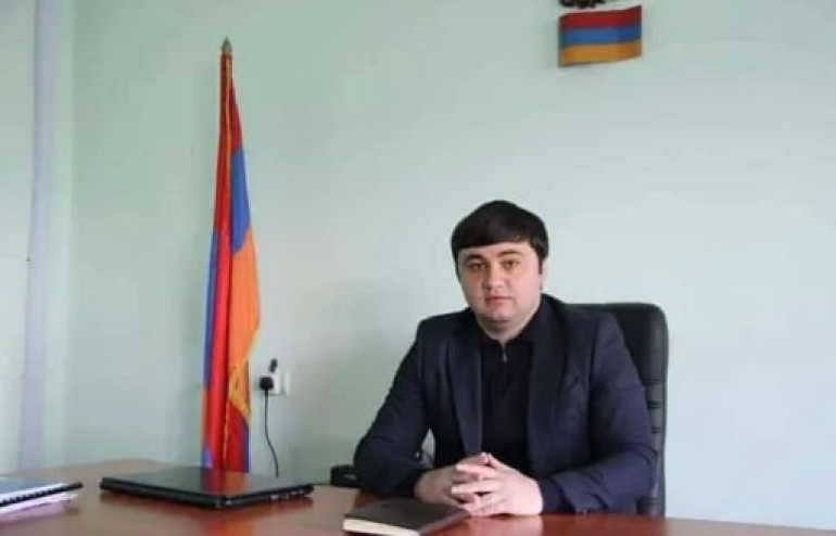 Զինված հարձակում է տեղի ունեցել Մերձավանի ղեկավարի տան ուղղությամբ, կա 1 զոհ, 1 վիրավոր Զինված հարձակում է տեղի ունեցել Մերձավանի ղեկավարի տան ուղղությամբ, կա 1 զոհ, 1 վիրավոր