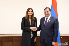 Պապիկյանը ֆրանսիացի պաշտոնյայի հետ քննարկել է պաշտպանական ոլորտին առնչվող հարցեր