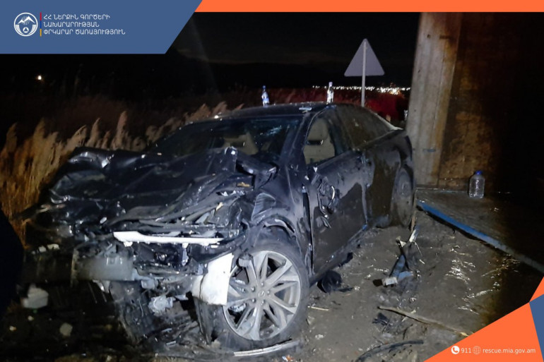 Երևան-Երասխ ավտոճանապարհին բախվել են «Mercedes-Benz», «Mazda» և «Zil» ավտոմեքենաները, կան վիրավորներ