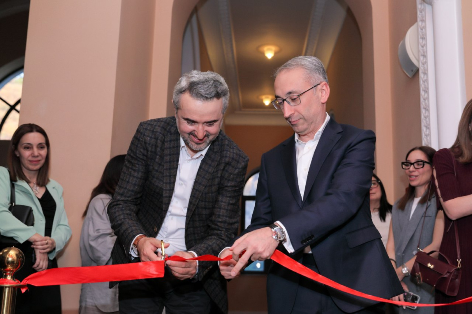 IDBank-ը իր 35-ամյակի միջոցառումների շրջանակում համագործակցության հուշագիր է կնքել Մատենադարանի հետ (լուսանկարներ, տեսանյութ) IDBank-ը իր 35-ամյակի միջոցառումների շրջանակում համագործակցության հուշագիր է կնքել Մատենադարանի հետ (լուսանկարներ, տեսանյութ)