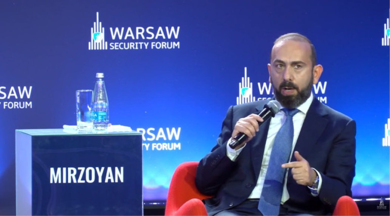 Մենք կարող ենք հեշտությամբ վաղն առավոտյան լրահոսում գտնել մի վերնագիր հայ-թուրքական սահմանի բացման մասին. Միրզոյան Մենք կարող ենք հեշտությամբ վաղն առավոտյան լրահոսում գտնել մի վերնագիր հայ-թուրքական սահմանի բացման մասին. Միրզոյան