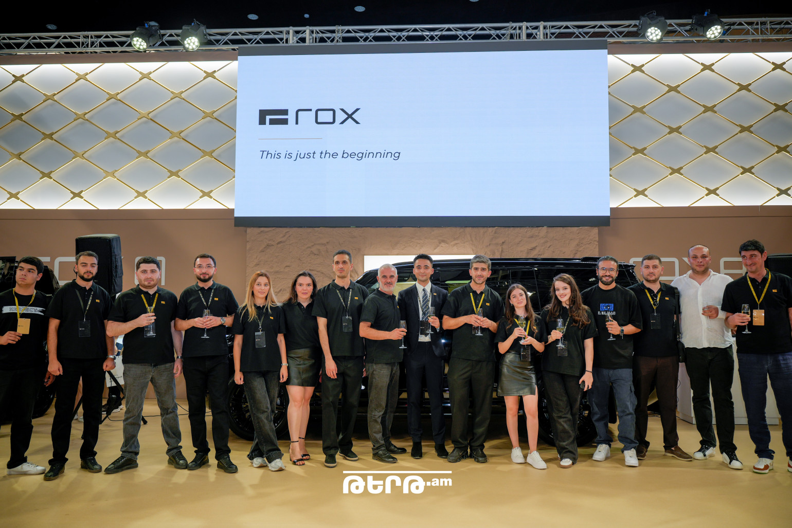 Հայաստանում Rox-ի պաշտոնական ներկայացուցչությունը մեկ տարեկան է (տեսանյութ, լուսանկարներ) Հայաստանում Rox-ի պաշտոնական ներկայացուցչությունը մեկ տարեկան է (տեսանյութ, լուսանկարներ)
