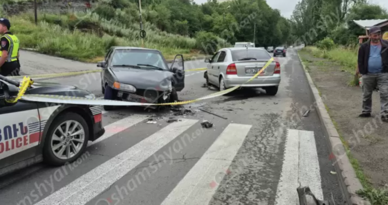 Վանաձորում բախվել են «Opel Astra»-ն ու «ՎԱԶ 2109»-ը, կան տուժածներ