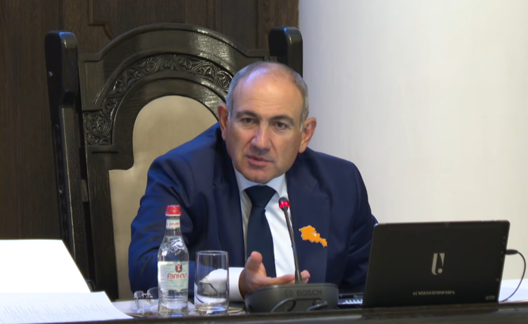Ասում են՝ ծիրանը, կեռասը, լոլիկը թանկ են, ելակն ինչ-որ անսովոր բարձր գին ունի, սա ի՞նչ է նշանակում. Փաշինյանը՝ Պապոյանին (տեսանյութ) Ասում են՝ ծիրանը, կեռասը, լոլիկը թանկ են, ելակն ինչ-որ անսովոր բարձր գին ունի, սա ի՞նչ է նշանակում. Փաշինյանը՝ Պապոյանին (տեսանյութ)