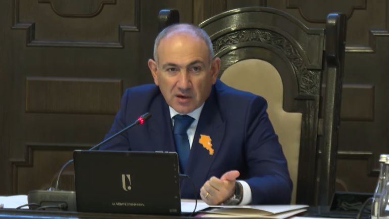 Անշարժ գույքի շուկայում բարձր գներ են, նշանակում է մարդիկ, ովքեր ունեն սեփական տուն, իրենց տանը նստած՝ ոչինչ չանելով հարստանում են. Փաշինյան