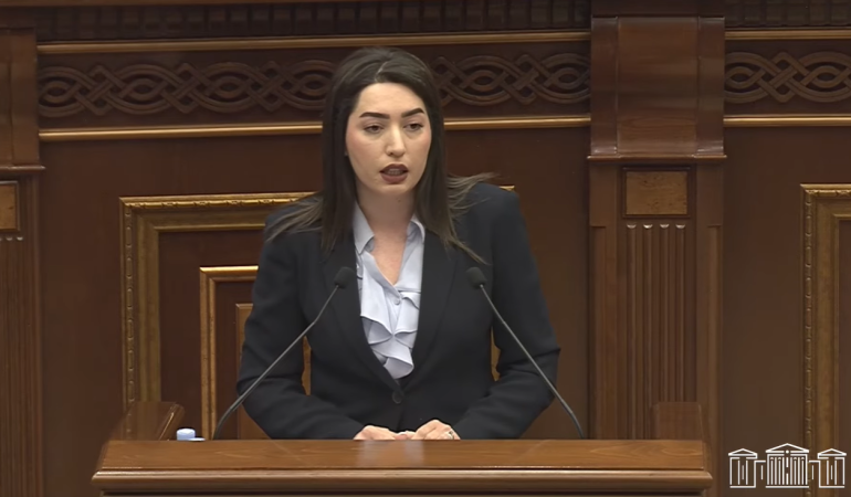 Նախաձեռնությունը մշակվել է Աննա Հակոբյանի՝ ընտանեկան բռնnւթյան արշավի շրջանակում. այն փակում է օրենսդրական բացերը. ՆԳ նախարար Նախաձեռնությունը մշակվել է Աննա Հակոբյանի՝ ընտանեկան բռնnւթյան արշավի շրջանակում. այն փակում է օրենսդրական բացերը. ՆԳ նախարար