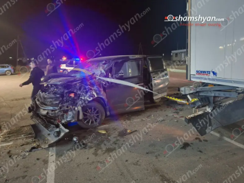 Լոռու մարզում բшխվել են «Scania» բեռնատարը և «Hyundai Elysion»-ը․ 4-ից 3 վիրավnրներին հիվանդանոց են տեղափոխել պարեկները Լոռու մարզում բшխվել են «Scania» բեռնատարը և «Hyundai Elysion»-ը․ 4-ից 3 վիրավnրներին հիվանդանոց են տեղափոխել պարեկները