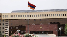 Լուրերը, թե զինվորները վազել են հակագազերով, չեն համապատասխանում իրականությանը. ՊՆ Լուրերը, թե զինվորները վազել են հակագազերով, չեն համապատասխանում իրականությանը. ՊՆ