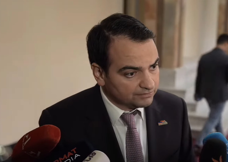 Առանց «Խաղաղության պայմանագիր» ստորագրելու Փաշինյանը Սյունիքում ճանապարհ տվեց. Նարեկ Կարապետյան