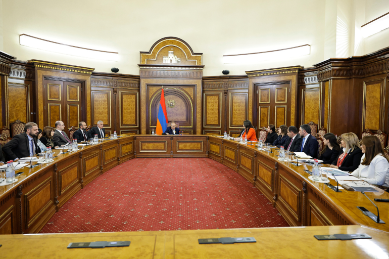 Վարչապետի գլխավորությամբ քննարկվել են Հայաստանի միգրացիոն կառավարման համակարգի վերափոխման հիմնական ուղղությունները Վարչապետի գլխավորությամբ քննարկվել են Հայաստանի միգրացիոն կառավարման համակարգի վերափոխման հիմնական ուղղությունները