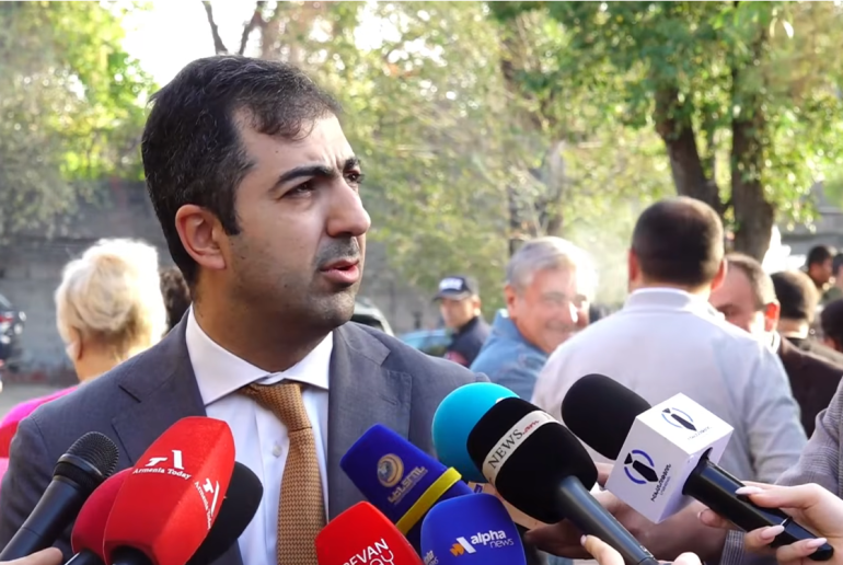 Գեղարվեստական պատմվածքների հավաքածու է. Օրբելյանը` Ռոբերտ Քոչարյանի գործի մասին