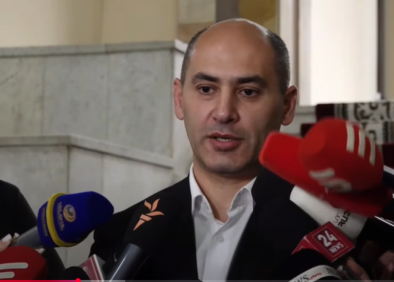 Ես կարող եմ  վերլուծություն անել՝ ՔՊ-ն չի հանգստացել, չի հանդարտվել, չի մարսել Գյումրիում եղածը. Մարտուն Գրիգորյանը՝ ավագանու անդամի` մանդատից հրաժարվել-չհրաժարվելու մասին
