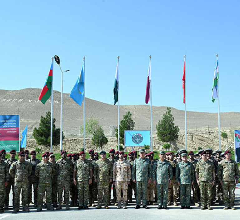 Բաքվում ընթանում է Ադրբեջանի, Ղազախստանի, Կատարի, Ուզբեկստանի, Պակիստանի և Թուրքիայի հատուկ ջոկատայինների մասնակցությամբ համատեղ բազմազգ զորավարժություն