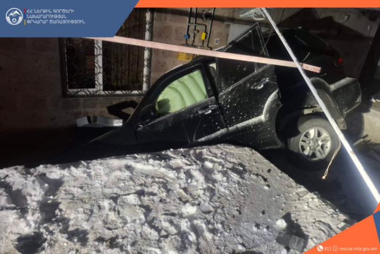 Արարատի մարզում բախվել են «Lexus» և «Toyota» մակնիշների ավտոմեքենաները, կա 2 տուժած