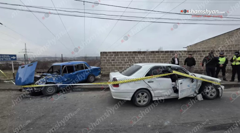 Կոտայքի մարզում բախվել են «Mercedes» և «ՎԱԶ 2106» մակնիշի ավտոմեքենաները, կան տուժածներ