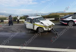 Երևան-Սևան ավտոճանապարհին բախվել են «Toyota Corolla»-ն և «ՎԱԶ 2106»-ը․ կան վիրավnրներ