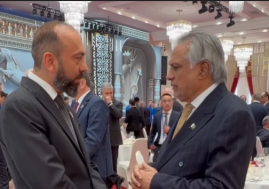 Միրզոյանը շփումներ է ունեցել Պակիստանի փոխվարչապետ և ԱԳ նախարար Մոհամմադ Իսհաք Դարի հետ Միրզոյանը շփումներ է ունեցել Պակիստանի փոխվարչապետ և ԱԳ նախարար Մոհամմադ Իսհաք Դարի հետ