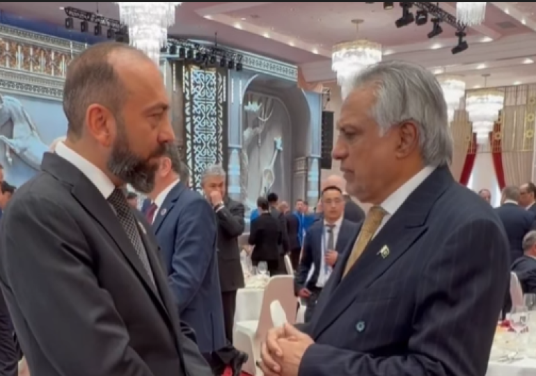Միրզոյանը շփումներ է ունեցել Պակիստանի փոխվարչապետ և ԱԳ նախարար Մոհամմադ Իսհաք Դարի հետ