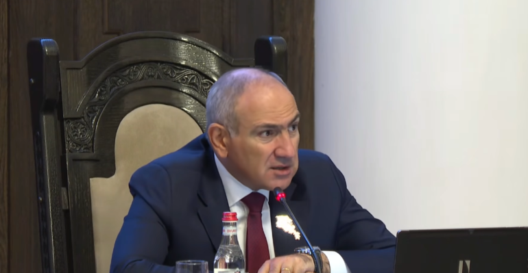 Մի երկրում, որտեղ «Լիսկան» գիտությունների դոկտոր-պրոֆեսոր է, կարծեմ Ծառուկյանն էլ գրքի հեղինակ է, բա ի՞նչ եք ուզում․ Փաշինյան Մի երկրում, որտեղ «Լիսկան» գիտությունների դոկտոր-պրոֆեսոր է, կարծեմ Ծառուկյանն էլ գրքի հեղինակ է, բա ի՞նչ եք ուզում․ Փաշինյան