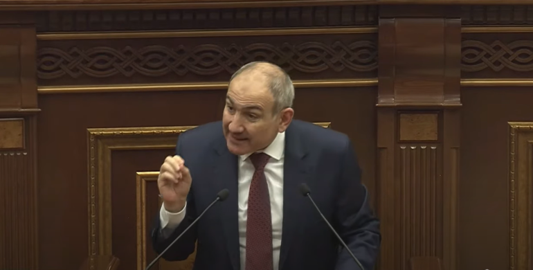 Չեմ զարմանա, որ ձեզ հայտնի շրջանակներից այդ մարդկանց վճարել են, տարել, երգել են տվել. Փաշինյանը՝ հրապարակում ադրբեջաներեն երգողների մասին Չեմ զարմանա, որ ձեզ հայտնի շրջանակներից այդ մարդկանց վճարել են, տարել, երգել են տվել. Փաշինյանը՝ հրապարակում ադրբեջաներեն երգողների մասին