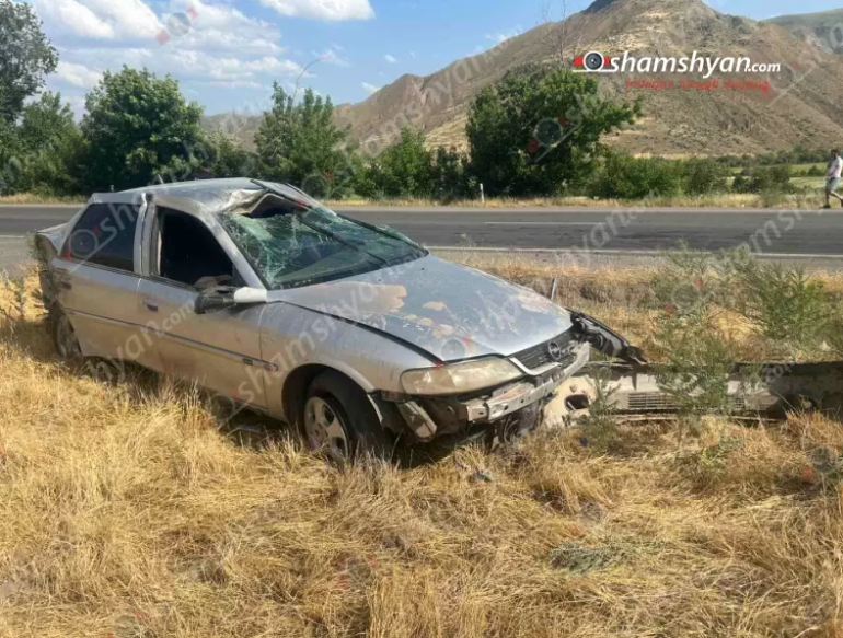 Բախվել են «Scania» բեռնատարը և «Opel»-ը, վերջինը հայտնվել է դաշտում, կա վիրшվոր
