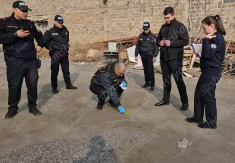 Կրшկոցներ են հնչել Երևանում․ հրшզենային վնшսվածքներով հիվանդանոց է տեղափոխվել քրեшկան պատմություններով հայտնի «Մանումենտցի Դավիթիկ»-ը՝ Դավիթ Իսպիրյանը