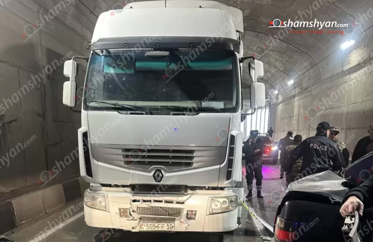Վանաձոր-Ալավերդի ճանապարհի թունելում, բախվել են «Renault» և «MAN» բեռնատարներ, «Volkswagen Vento»-ն, վիրավnր կա