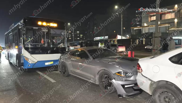 Երևանում բшխվել են թիվ 40 երթուղին սպասարկող «Zhongtong» ավտոբուսը, «Mustang»-ը, «Volkswagen»-ը և «Toyota»-ն, կա վիրшվոր