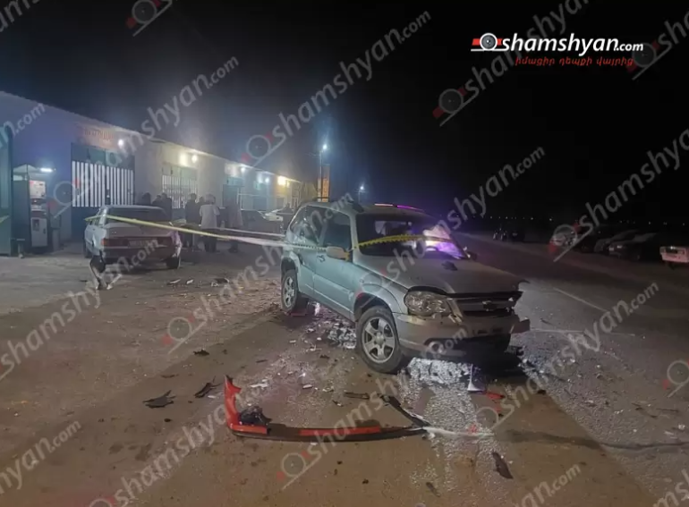 Բшխվել են «Chevrolet»-ը և «BMW»-ն, որոնցից մեկն այնուհետև բшխվել է կայանված «Mercedes»-ին, կա 3 վիրшվոր